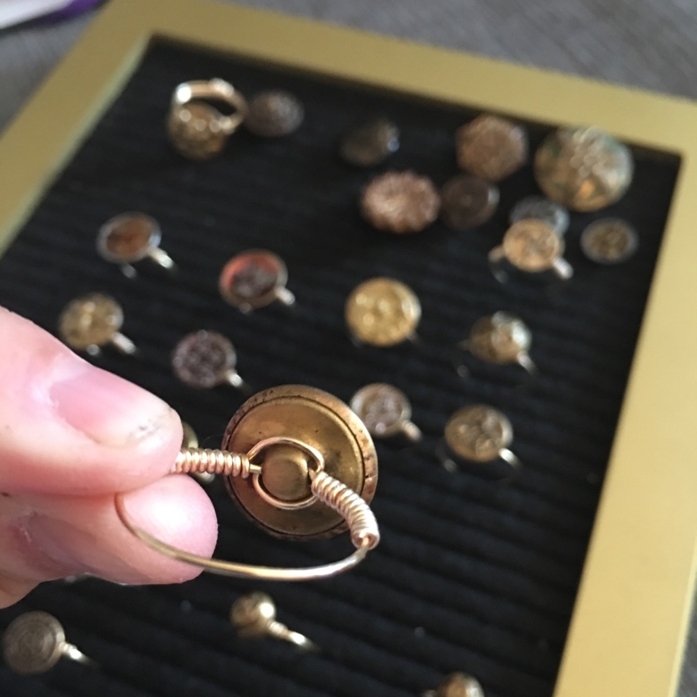 Victorian Button Rings. Durable gold plated. - Picture 4 of 10